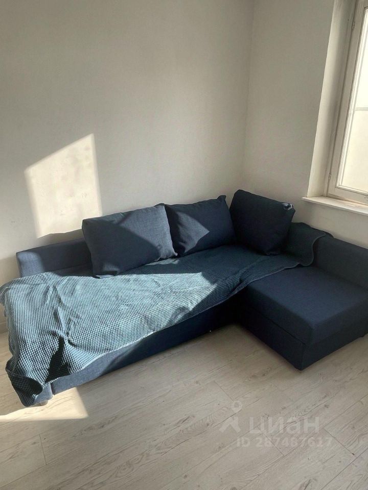 Продажа 2-комн квартиры на вторичном рынке Новороссийская улица, 25К1