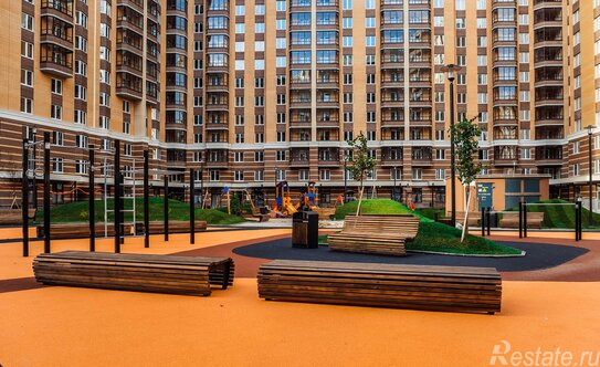 Продажа 3-комн квартиры на вторичном рынке Кудрово г, Ленинградская ул,  д. 9/8