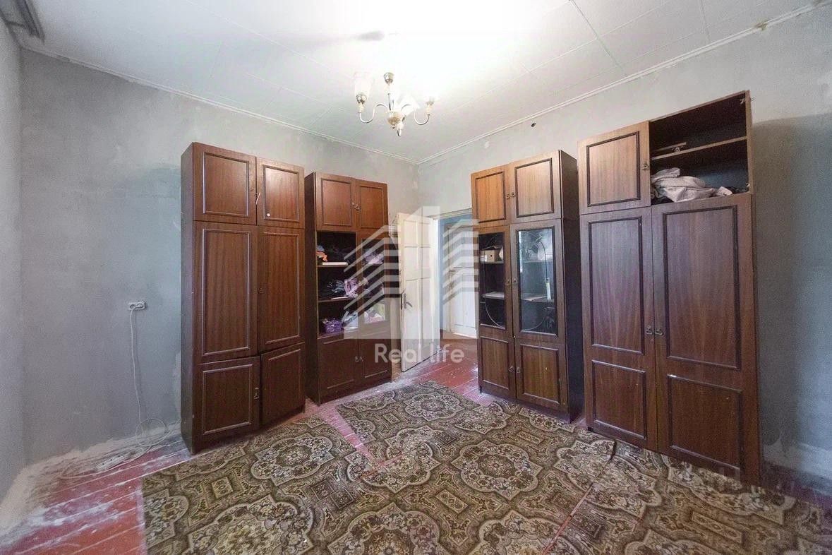 Продажа 2-комн квартиры на вторичном рынке Центральный мкр, проезд Кутузовский, 5