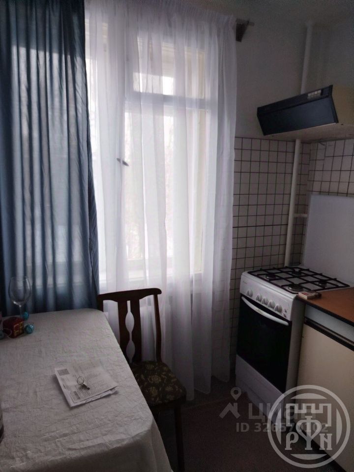 Аренда 1-комн квартиры на вторичном рынке Петергоф, Озерковая улица, 49к2