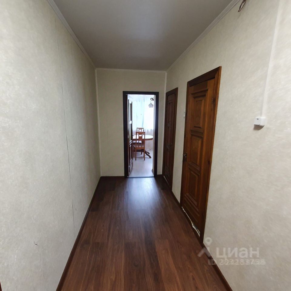 Продажа 3-комн квартиры на вторичном рынке улица Авиаторов, 6