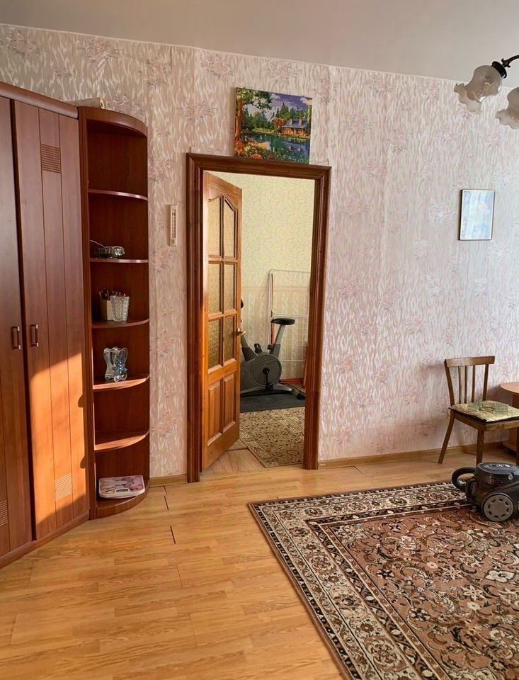 Продажа 2-комн квартиры на вторичном рынке д. Кипень, шоссе Нарвское, 31