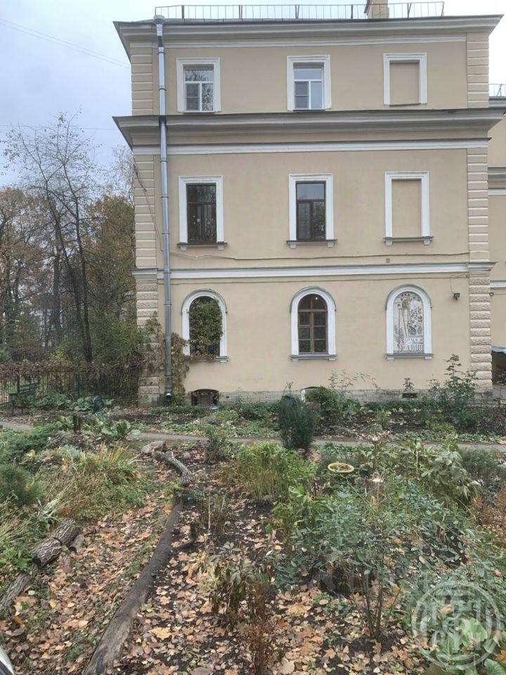 Продажа 4-комн квартиры на вторичном рынке Пушкин, Софийский бульвар, 22/6