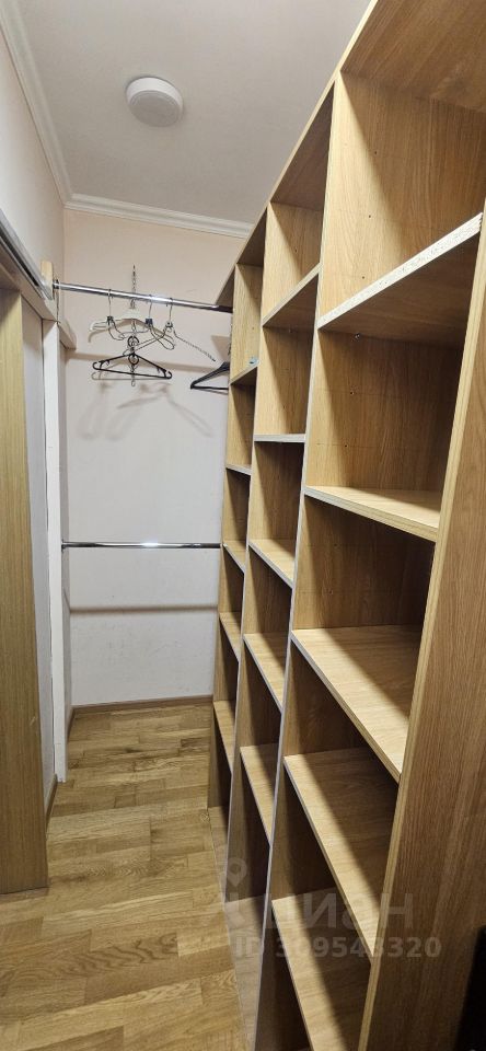 Аренда 1-комн квартиры на вторичном рынке Центральный мкр, улица Кирова, 7к1