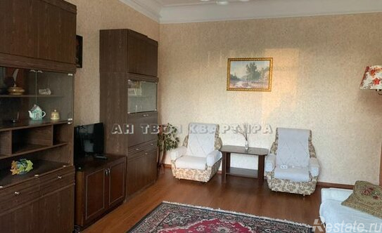 Продажа 2-комн квартиры на вторичном рынке Мариупольская улица,  д. 4