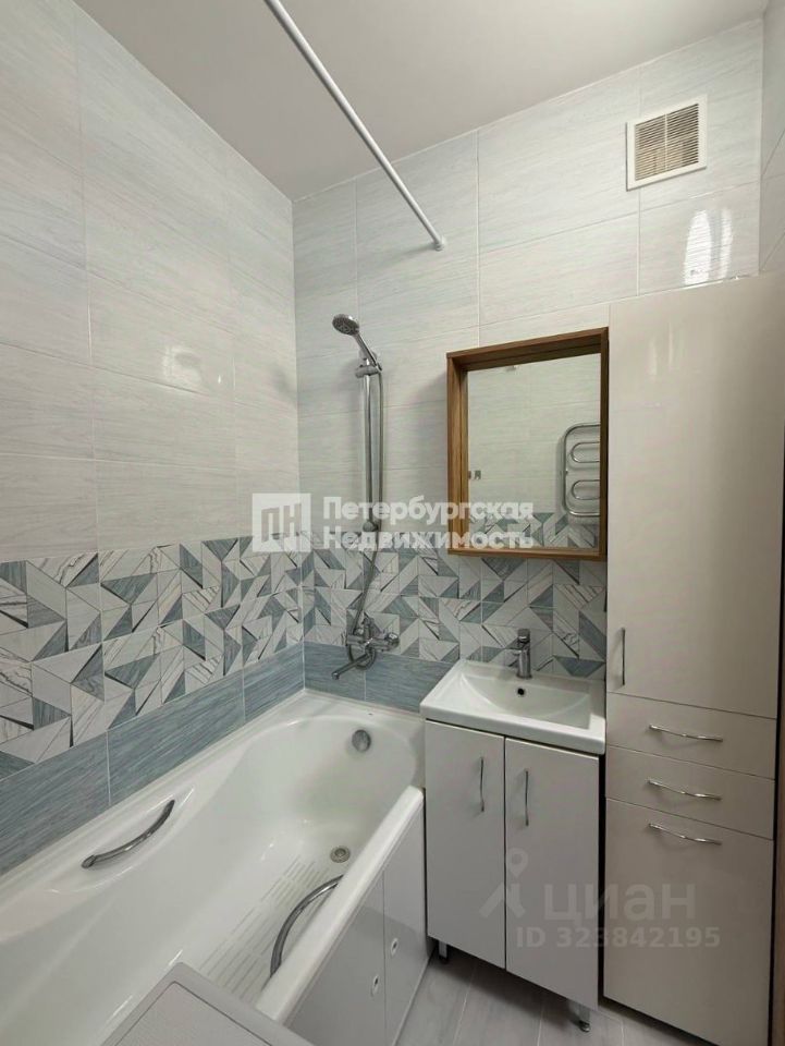 Продажа 1-комн квартиры на вторичном рынке проспект Королева,  д. 7