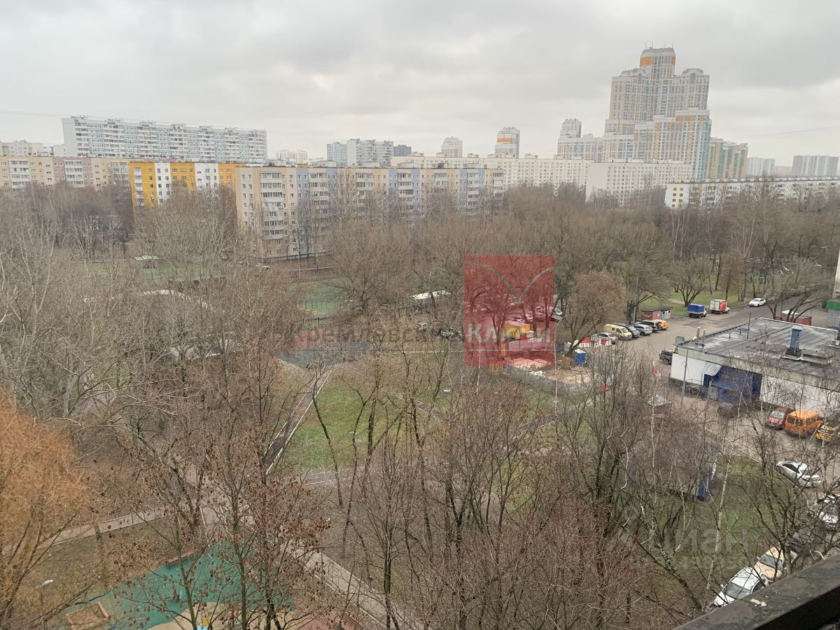 Продажа 2-комн квартиры на вторичном рынке Михневская улица, 7К1