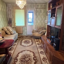 Продажа 3-комн квартиры на вторичном рынке улица Маршала Захарова,  д. 50 к1