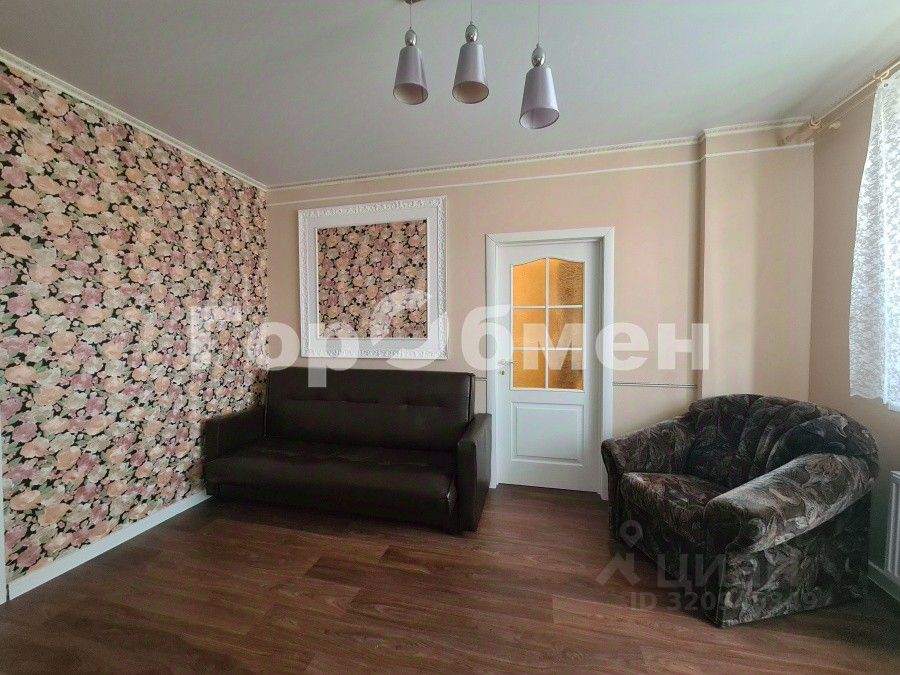 Продажа 2-комн квартиры на вторичном рынке улица Генерала Донскова, 19к4