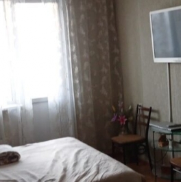 Продажа 2-комн квартиры на вторичном рынке улица Дмитриевского,  д. 7