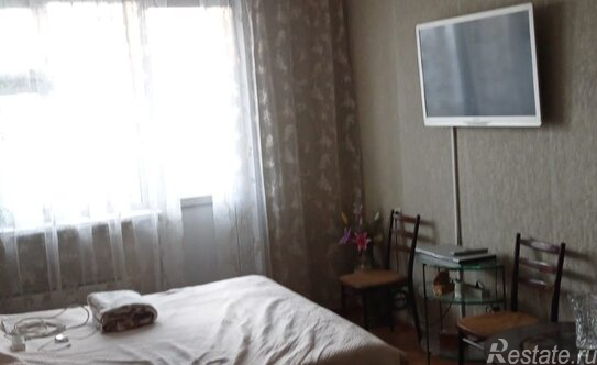 Продажа 2-комн квартиры на вторичном рынке улица Дмитриевского,  д. 7