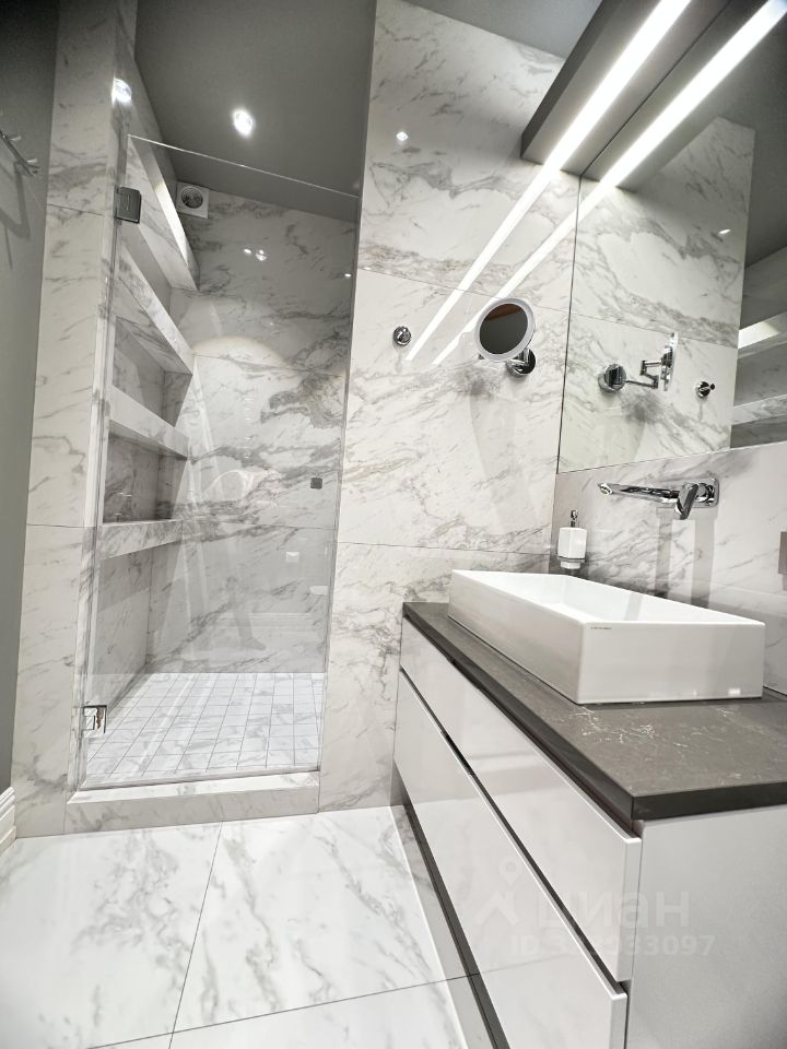 Продажа 4-комн квартиры на вторичном рынке Ельнинская улица, 11К3