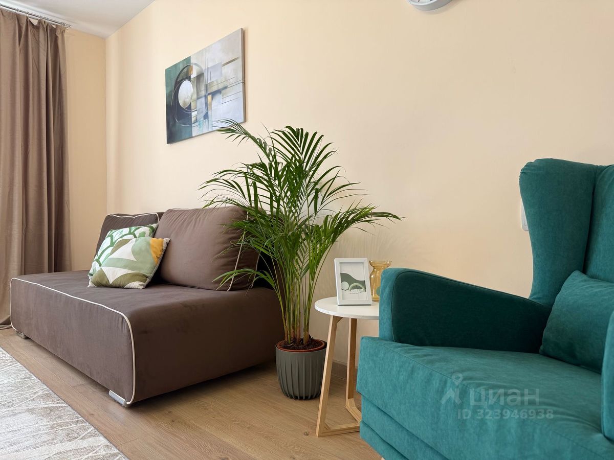 Аренда 2-комн квартиры на вторичном рынке улица Декабристов, 28К2