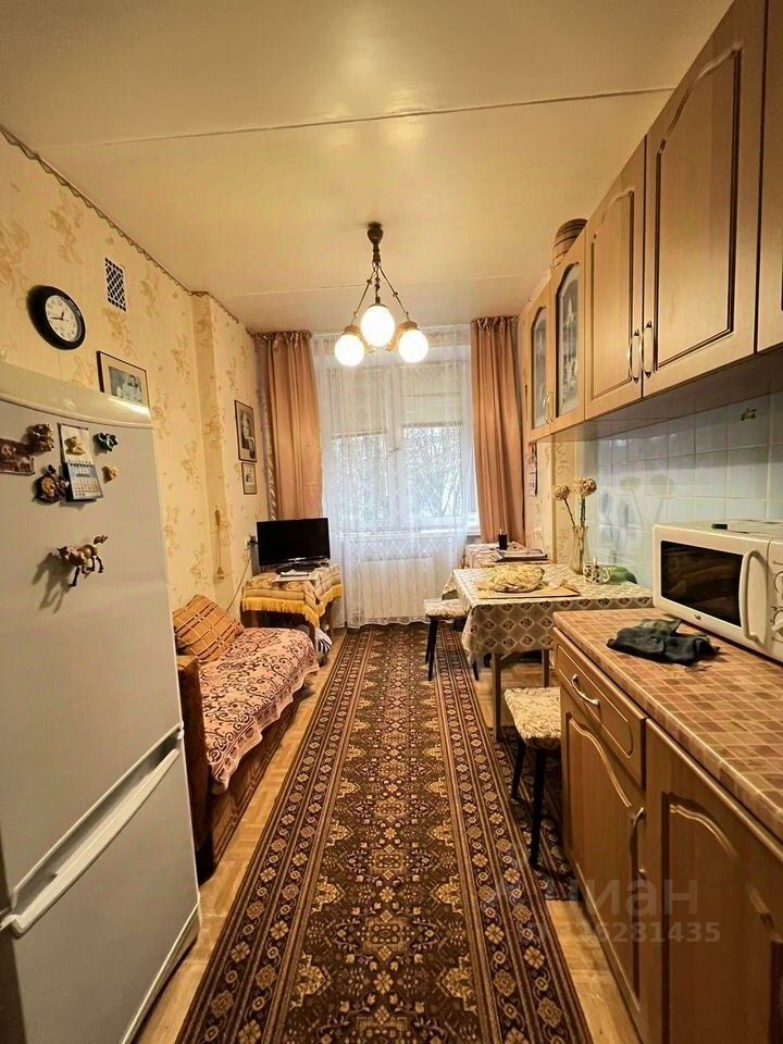 Продажа 2-комн квартиры на вторичном рынке Г мкр, Пущино,  д. 9