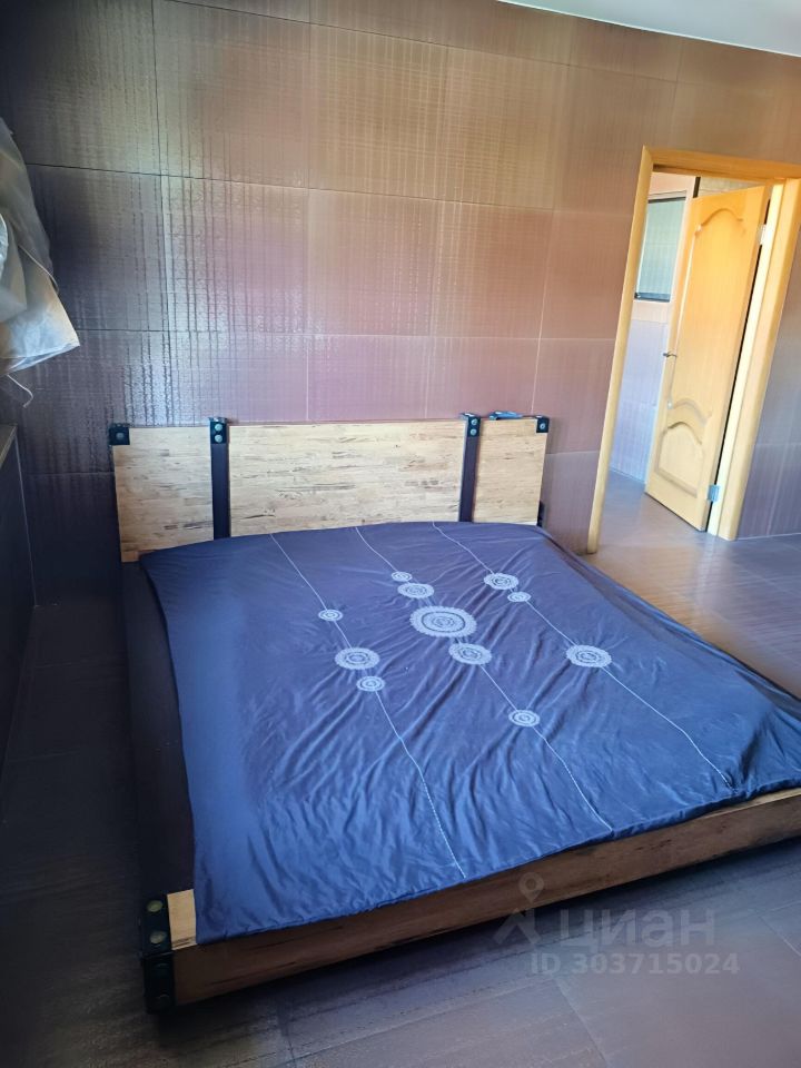 Аренда 3-комн квартиры на вторичном рынке Павловск, Слуцкая улица, 7