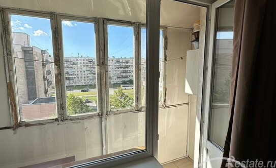 Продажа 2-комн квартиры на вторичном рынке улица Крыленко,  д. 21 к2