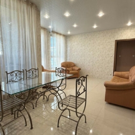 Продажа 2-комн квартиры на вторичном рынке бульвар Головнина