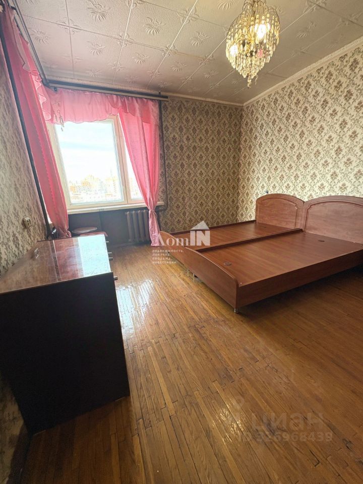 Продажа 2-комн квартиры на вторичном рынке улица Десантников, 34