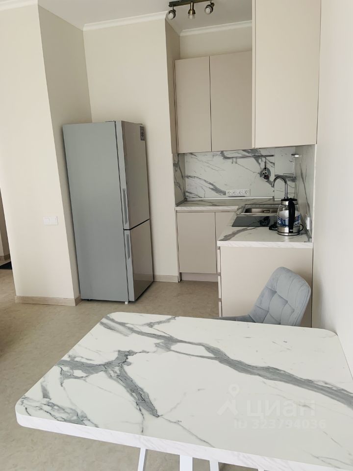 Аренда 1-комн квартиры на вторичном рынке бульвар Небесный,  д. 1к1