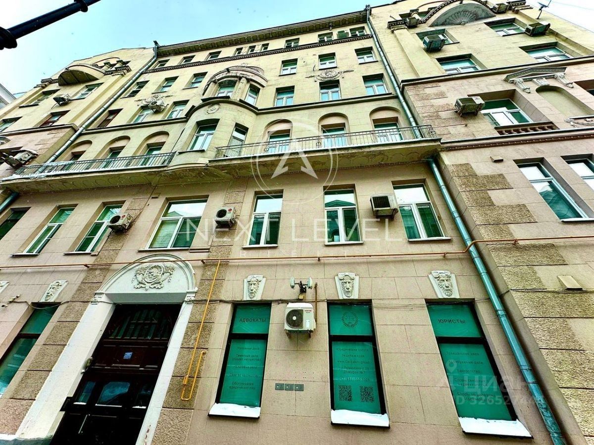 Продажа 3-комн квартиры на вторичном рынке Поварская улица, 26