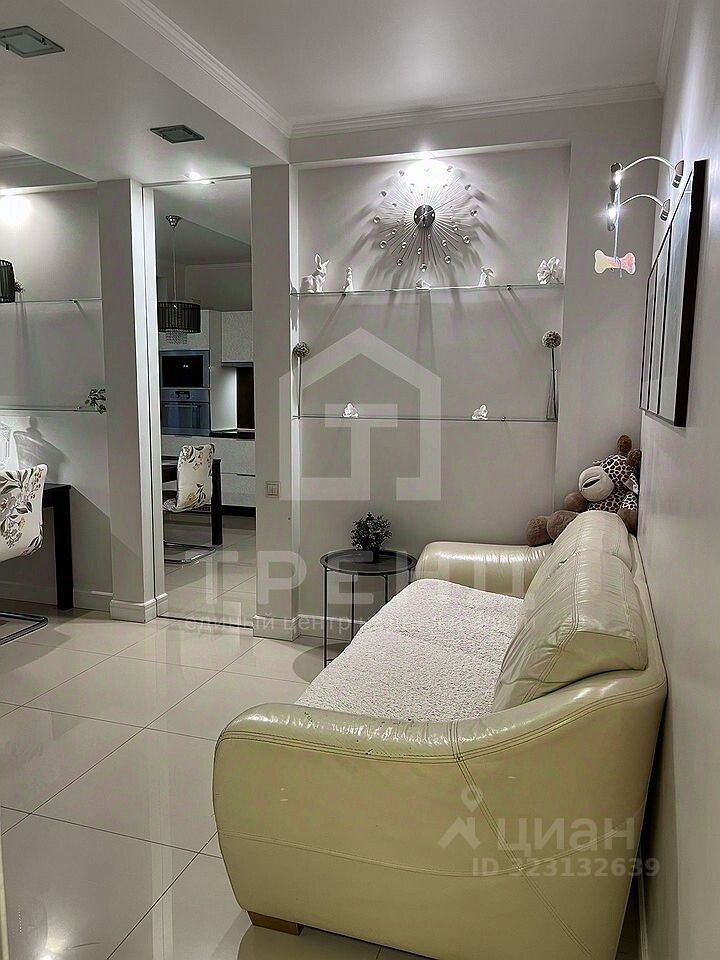 Продажа 2-комн квартиры на вторичном рынке Шуваловский проспект, 88к1