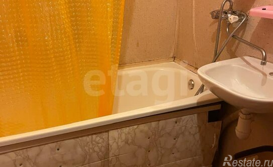 Продажа 1-комн квартиры на вторичном рынке Шлиссельбург г, 18 Января ул,  д. 2 к2