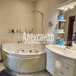 Продажа 3-комн квартиры на вторичном рынке Республиканская улица,  д. 6