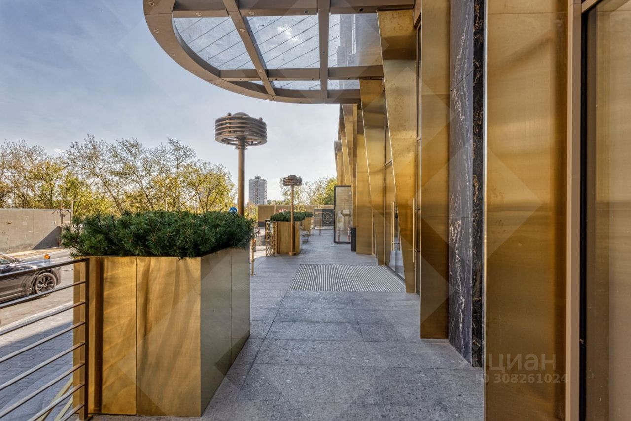 Продажа 3-комн квартиры на вторичном рынке Поклонная улица, 9