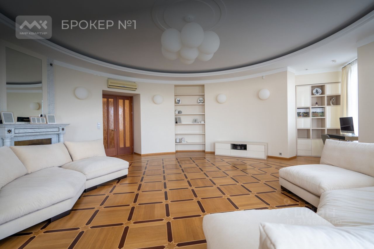 Продажа 5-комн квартиры на вторичном рынке улица Блохина, 2/77