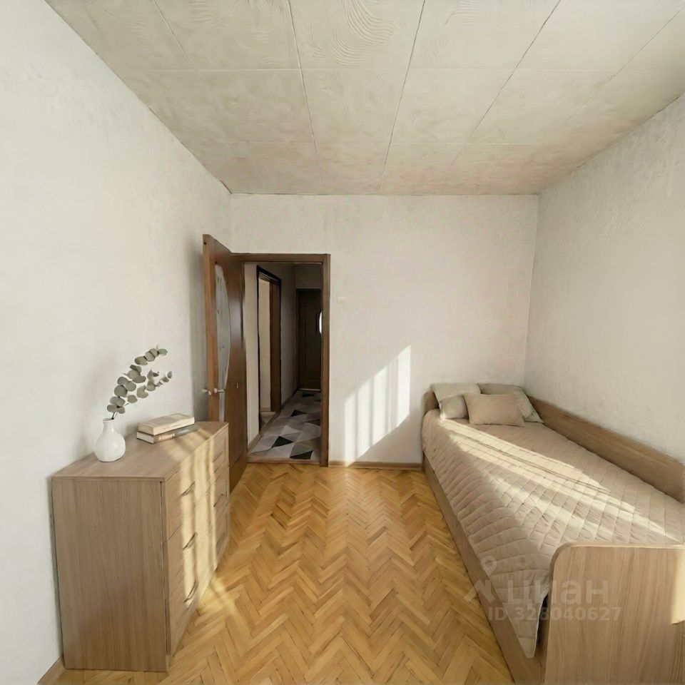Продажа 4-комн квартиры на вторичном рынке Дзержинец мкр, Пушкино,  д. 32