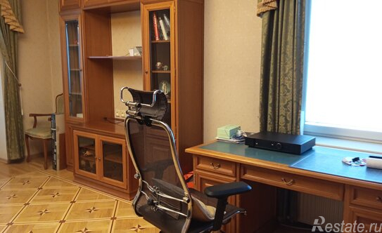 Продажа 4-комн квартиры на вторичном рынке Энгельса пр-кт,  д. 124 к3