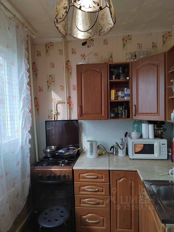 Продажа 1-комн квартиры на вторичном рынке Кингисепп, улица Жукова, 12а