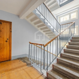 Продажа 3-комн квартиры на вторичном рынке Художников пр-кт,  д. 18 к1