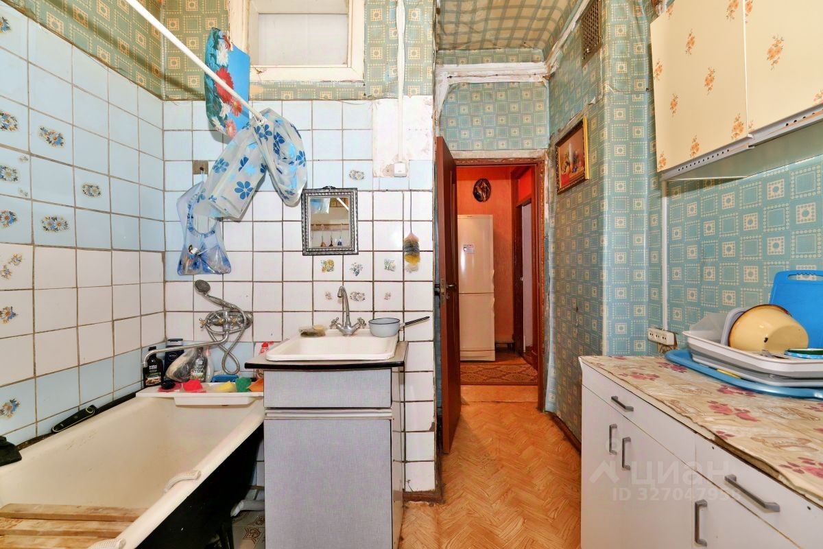 Продажа 3-комн квартиры на вторичном рынке Павловский Посад, улица Орджоникидзе, 13