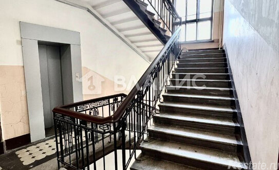 Продажа 4-комн квартиры на вторичном рынке Малый ПС пр-кт,  д. 1Б