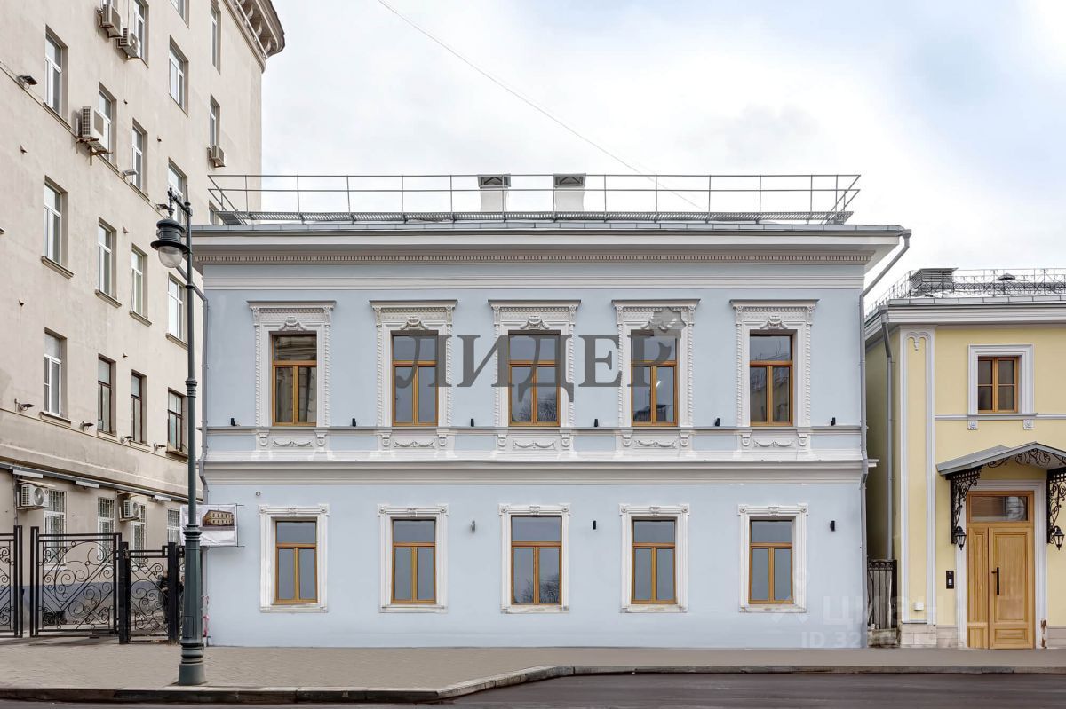 Продажа 3-комн квартиры на вторичном рынке улица Пречистенка, 33/19С2