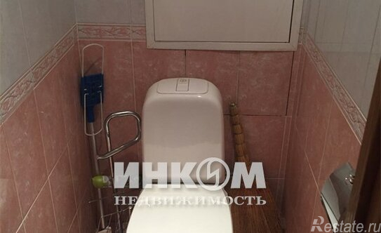 Аренда 2-комн квартиры на вторичном рынке улица Ивана Бабушкина,  д. 3