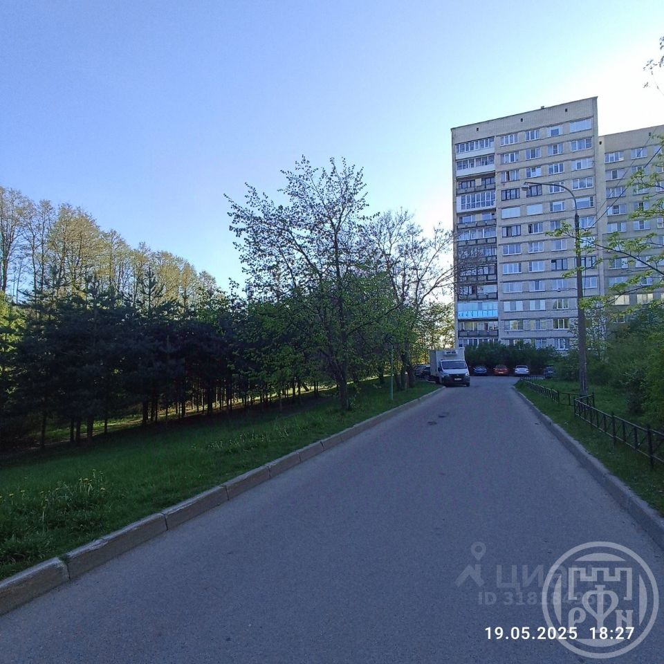 Продажа 2-комн квартиры на вторичном рынке Сестрорецк, набережная Строителей, 6