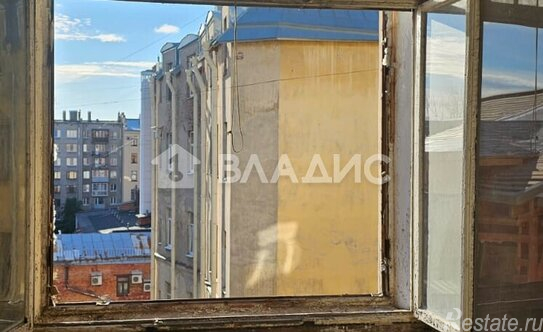 Продажа 2-комн квартиры на вторичном рынке Каменноостровский пр-кт,  д. 26-28