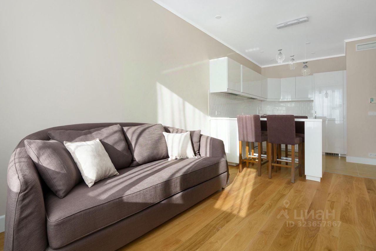 Аренда 2-комн квартиры на вторичном рынке Карамышевская набережная, 34