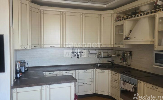 Продажа 4-комн квартиры на вторичном рынке Барвихинская улица