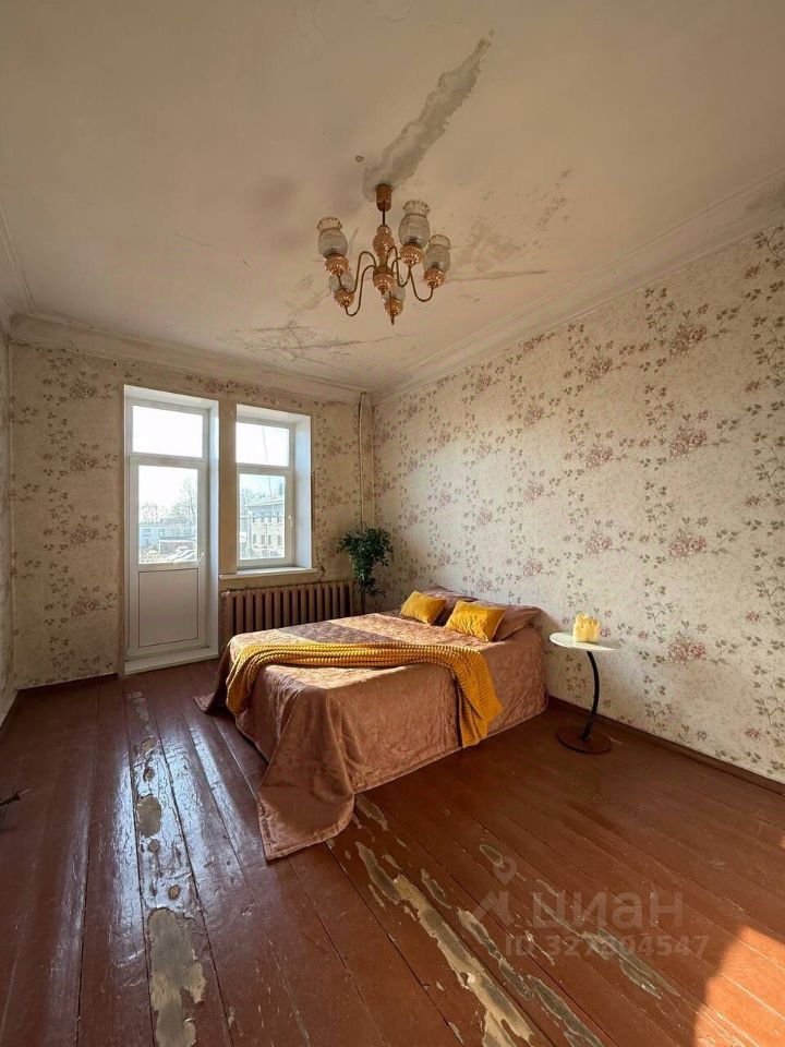 Продажа 2-комн квартиры на вторичном рынке пос. Петро-Славянка, Клубная улица, 1