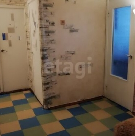 Продажа 2-комн квартиры на вторичном рынке Планерная улица,  д. 79