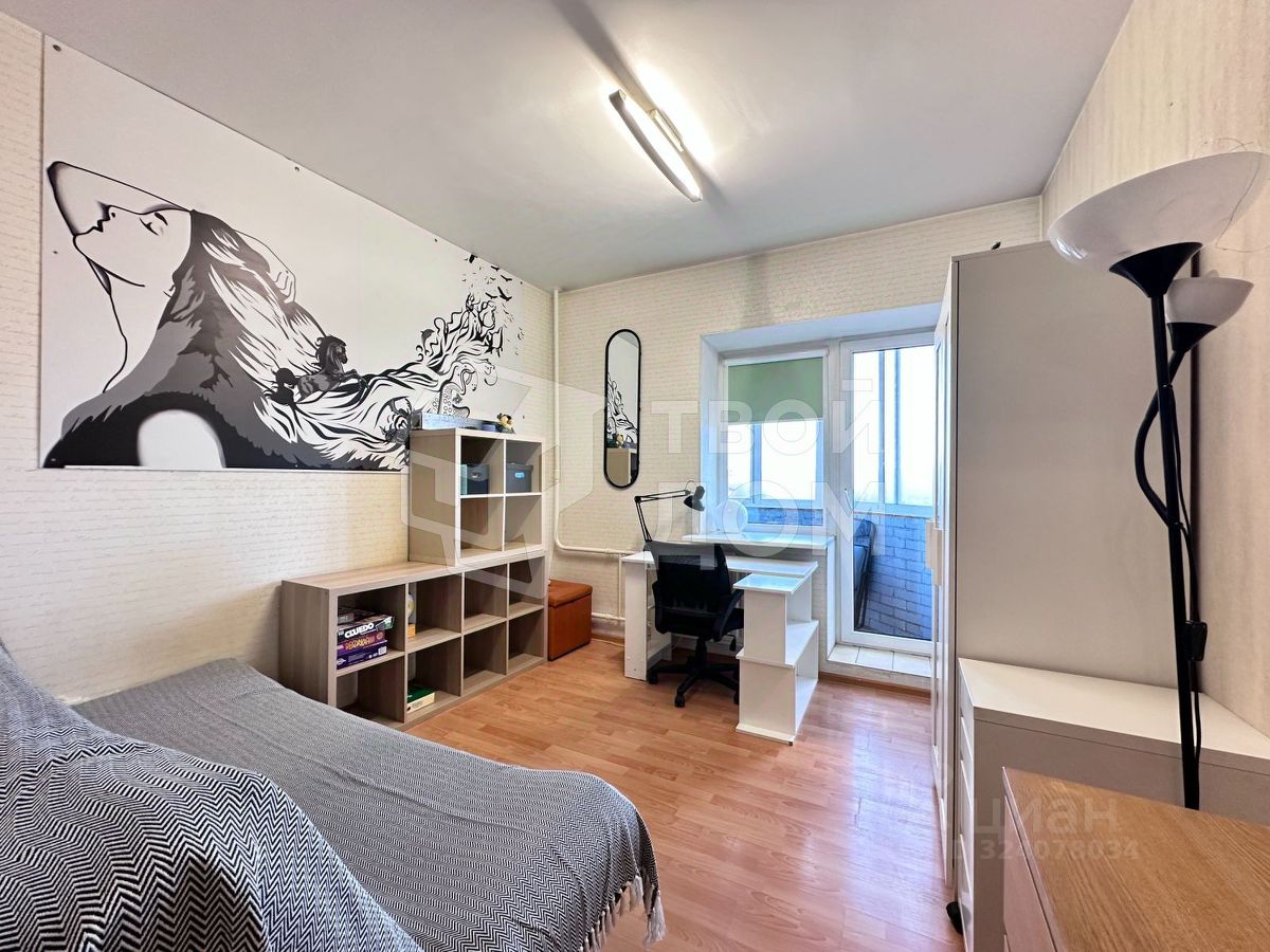 Продажа 3-комн квартиры на вторичном рынке улица Ткачей, 68к2