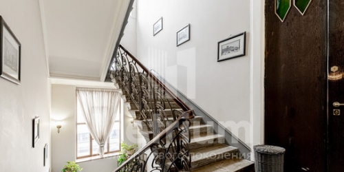 5-комн квартира улица Спиридоновка,  д. 27/24