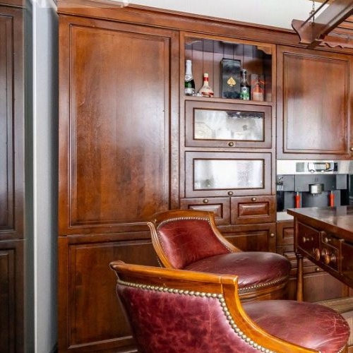 4-комн квартира набережная Воскресенская, 4