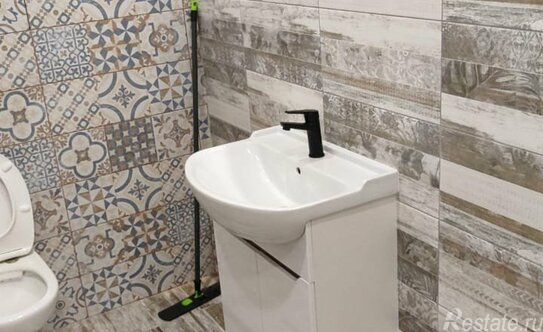 Продажа 3-комн квартиры на вторичном рынке Голубое, Сургутский проезд,  д. 1,  к. 2