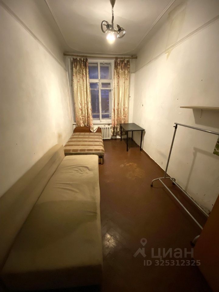 Продажа 4-комн квартиры на вторичном рынке Чкаловский проспект, 58