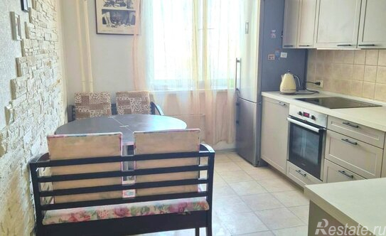 Продажа 2-комн квартиры на вторичном рынке ул Новаторов,  д. 6