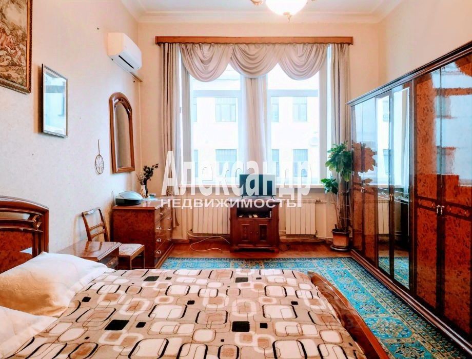 Продажа 3-комн квартиры на вторичном рынке Каменноостровский проспект, 15
